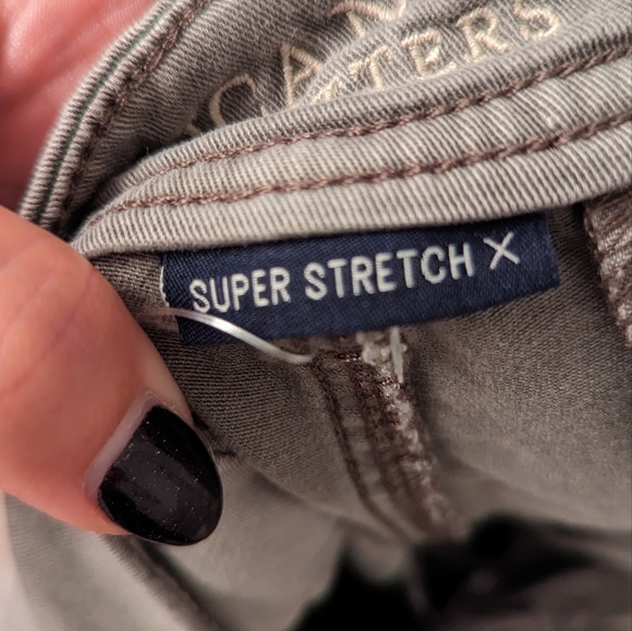 2 Pairs American Eagle Shorts size 2 - Picture 2 of 9